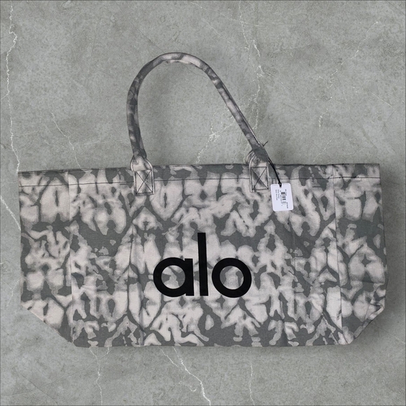 Alo Yoga Tie Dye Tote Bag - Picture 2 of 3